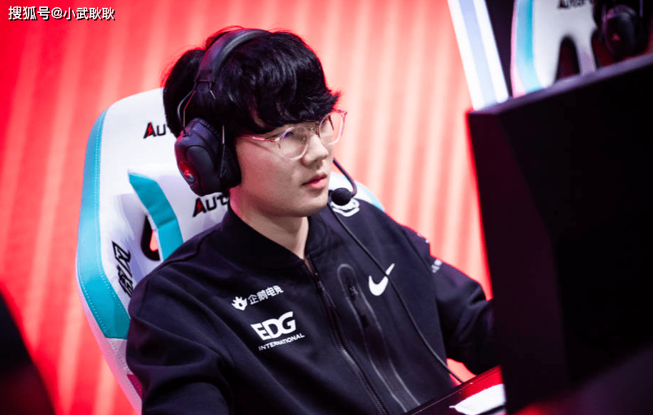 CLG横扫DK，Viper制霸全场