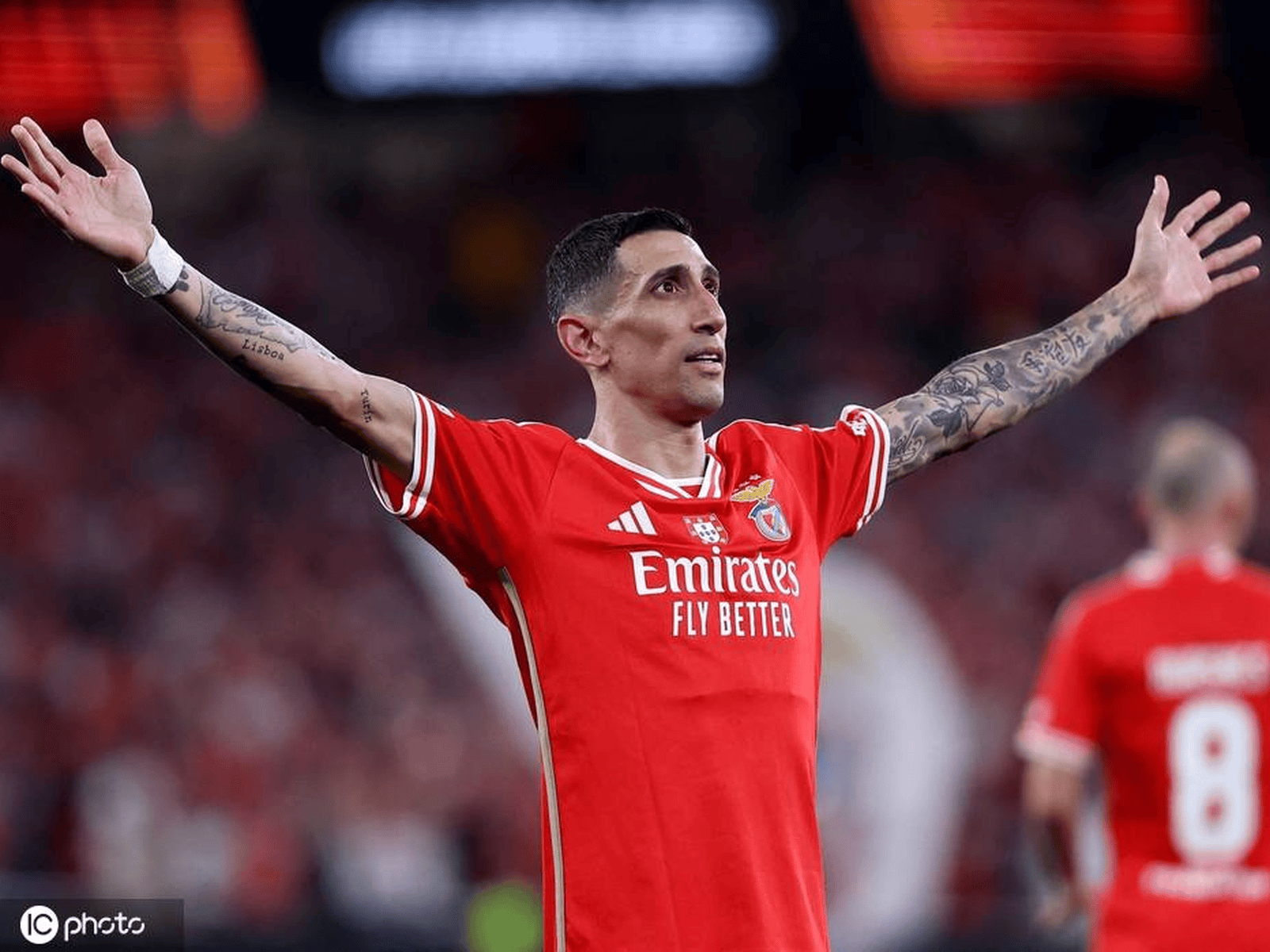 塞维利亚横扫罗马，迪马利亚完成帽子戏法的简单介绍