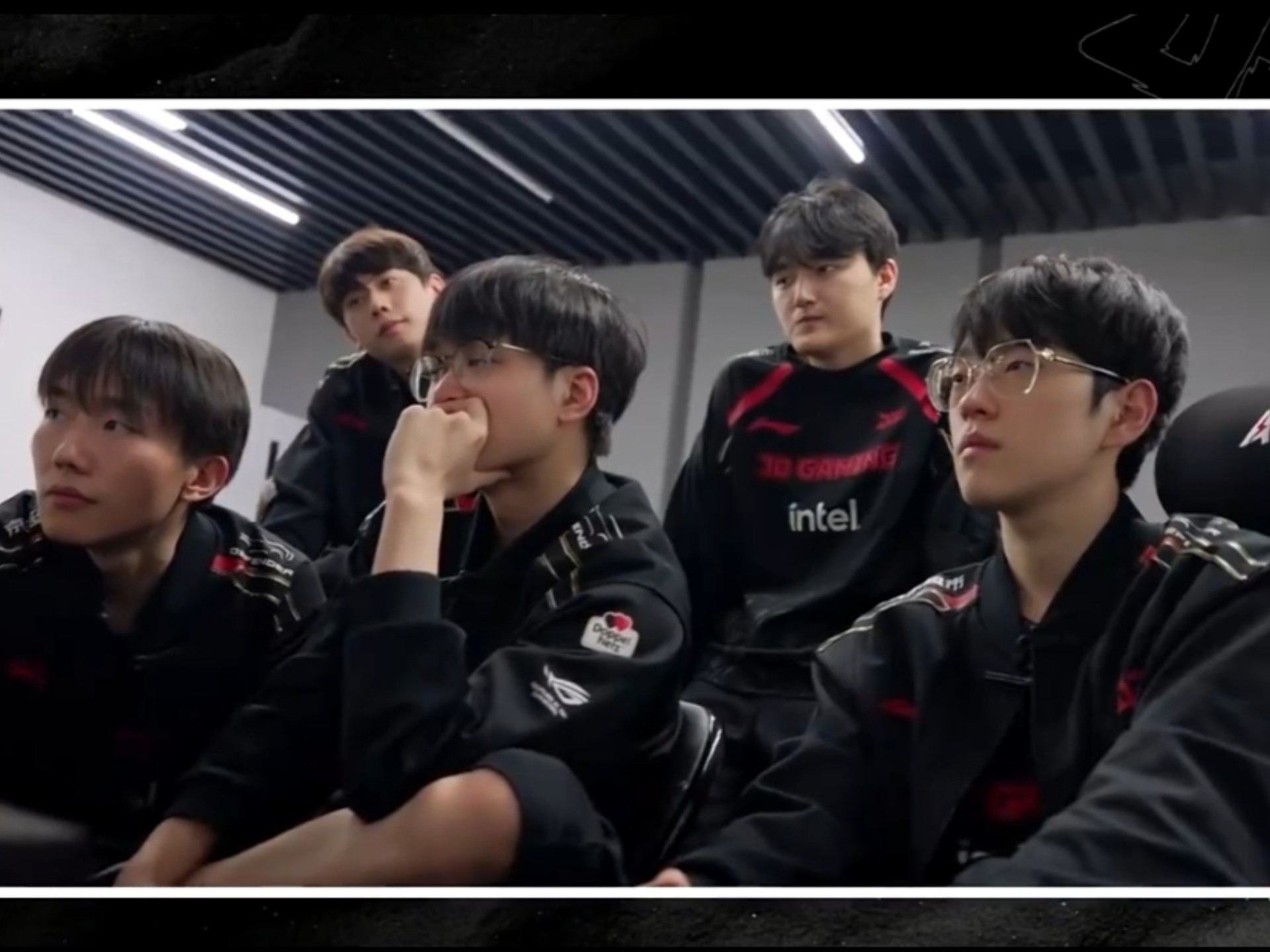 关于JDG翻盘EG，Inspired一己之力扛起全队的信息