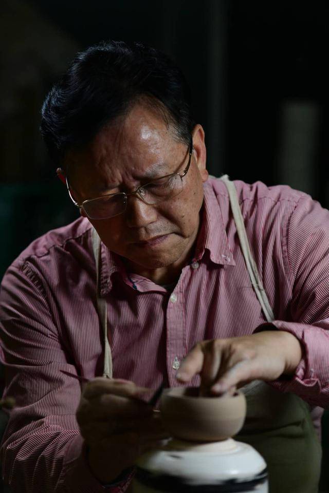 独具匠心，创造奇迹，谱写传奇的简单介绍