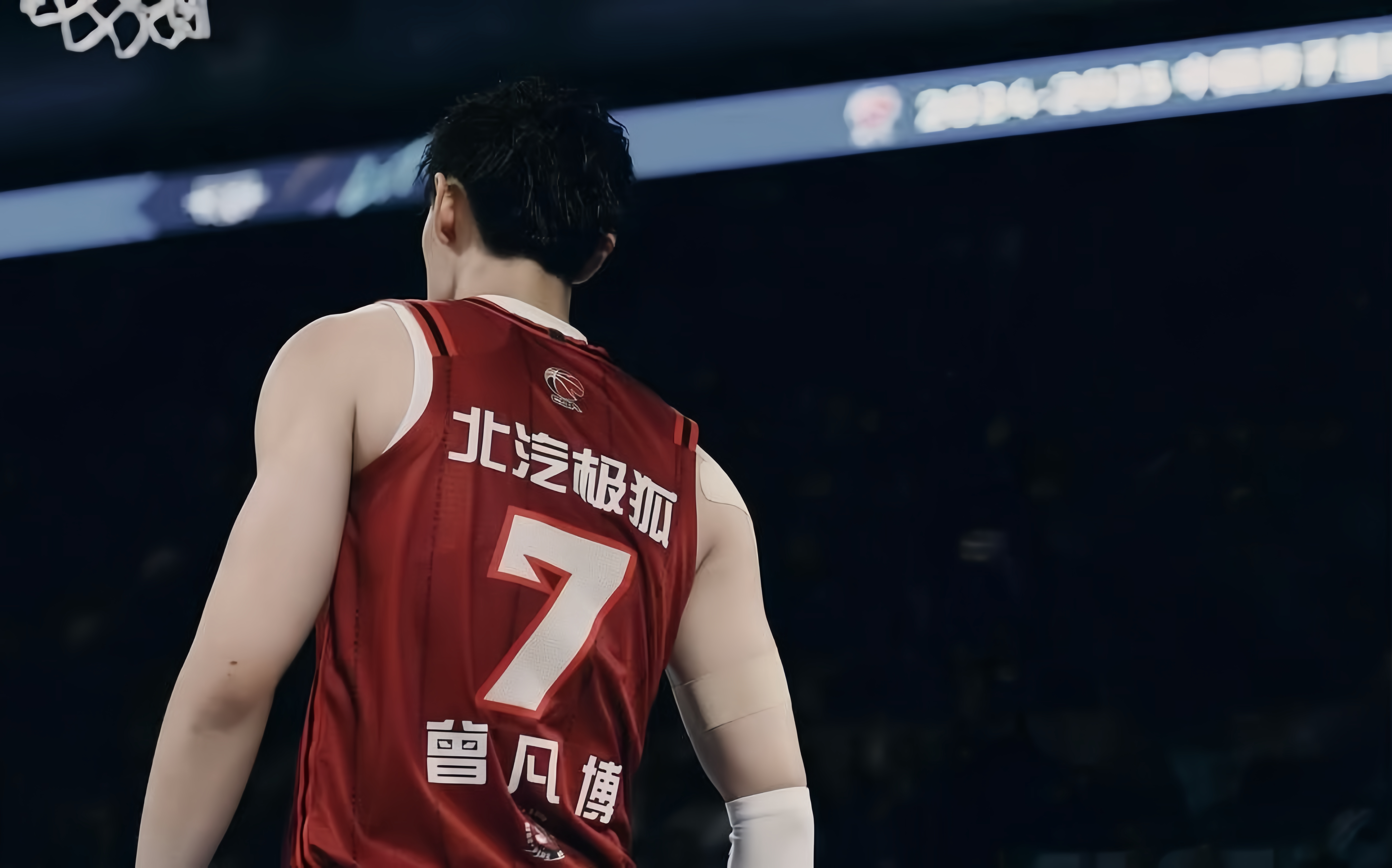 爱游戏娱乐-包含竞争不断升级的联赛对球员技艺有更高要求的词条