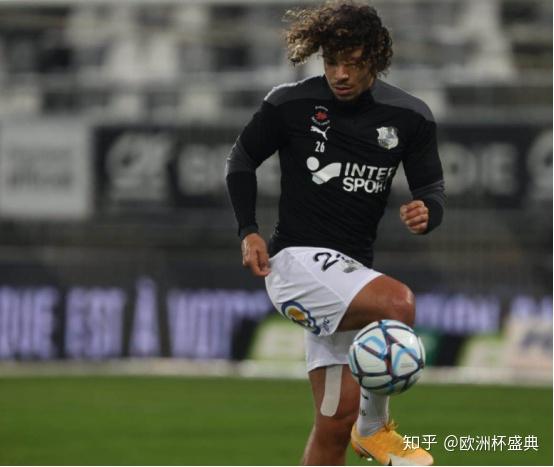 包含甘冈客场战平,继续保持不败纪录的词条 包含甘冈客场战平,继续保持不败纪录的词条