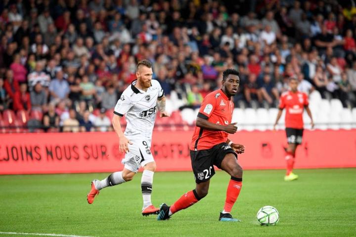 甘冈球员获得提前下场,因伤退出比赛的简单介绍 甘冈球员获得提前下场,因伤退出比赛的简单介绍