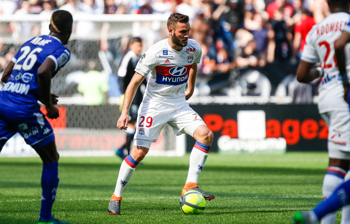 卡昂遭遇连败,保级压力增大 卡昂遭遇连败,保级压力增大