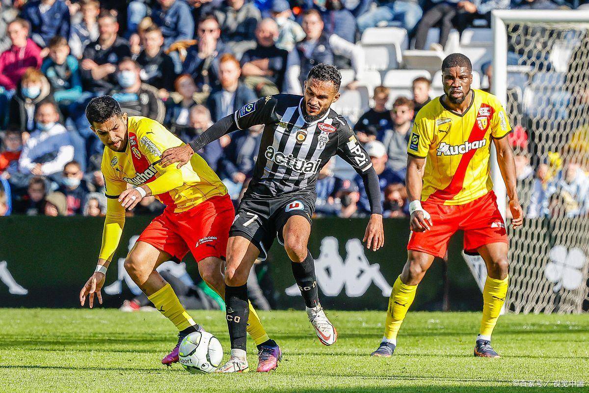 比利亚雷亚尔面对巴伦西亚，士气高昂备战进行时的简单介绍