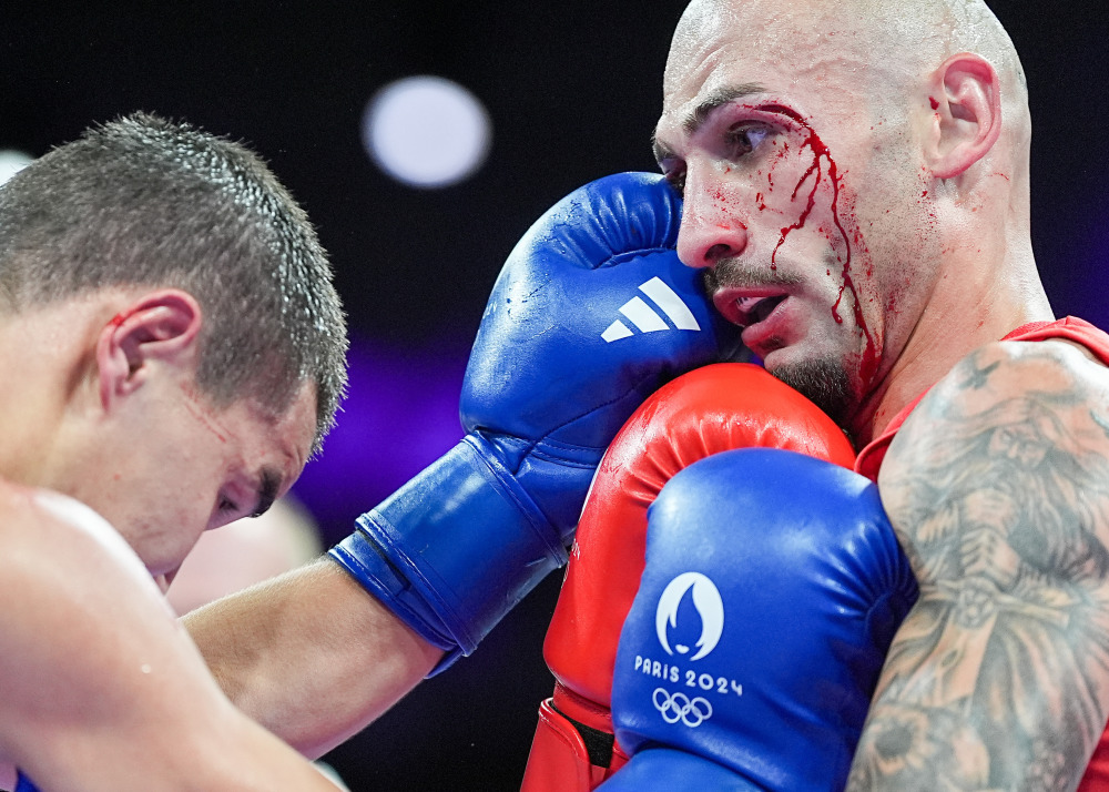 关于格鲁吉亚冠军在拳击赛场上表现出色的信息 关于格鲁吉亚冠军在拳击赛场上表现出色的信息