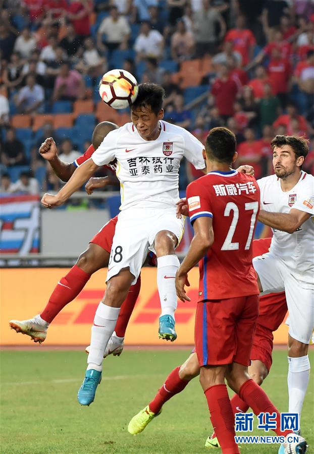 长春亚泰在主场力克重庆力帆，喜迎胜利的简单介绍